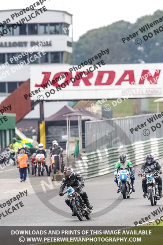 Vintage motorcycle club;eventdigitalimages;mallory park;mallory park trackday photographs;no limits trackdays;peter wileman photography;trackday digital images;trackday photos;vmcc festival 1000 bikes photographs